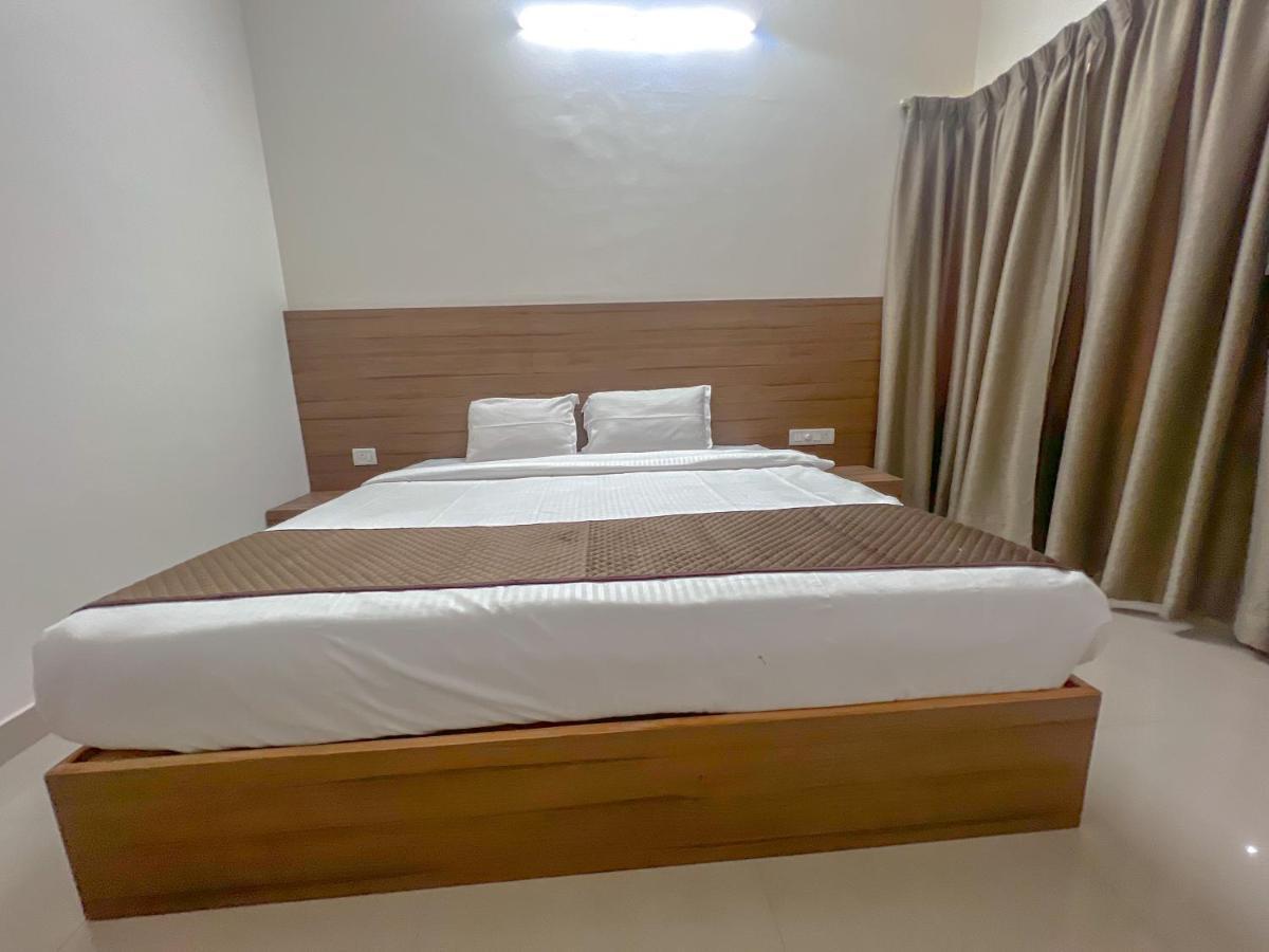 Hotel Elite By Agira Hotels-Free Airport Pickup Or Drop Yelahanka Esterno foto