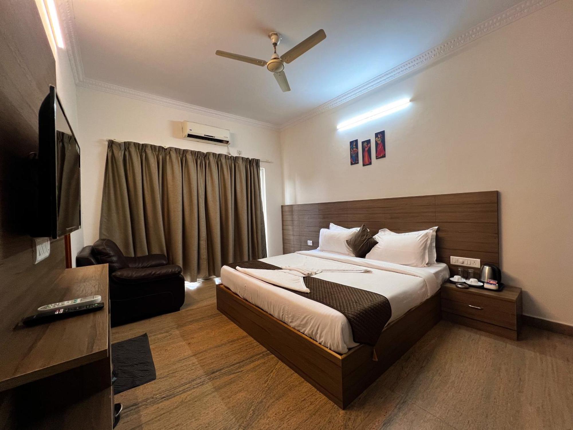 Hotel Elite By Agira Hotels-Free Airport Pickup Or Drop Yelahanka Esterno foto