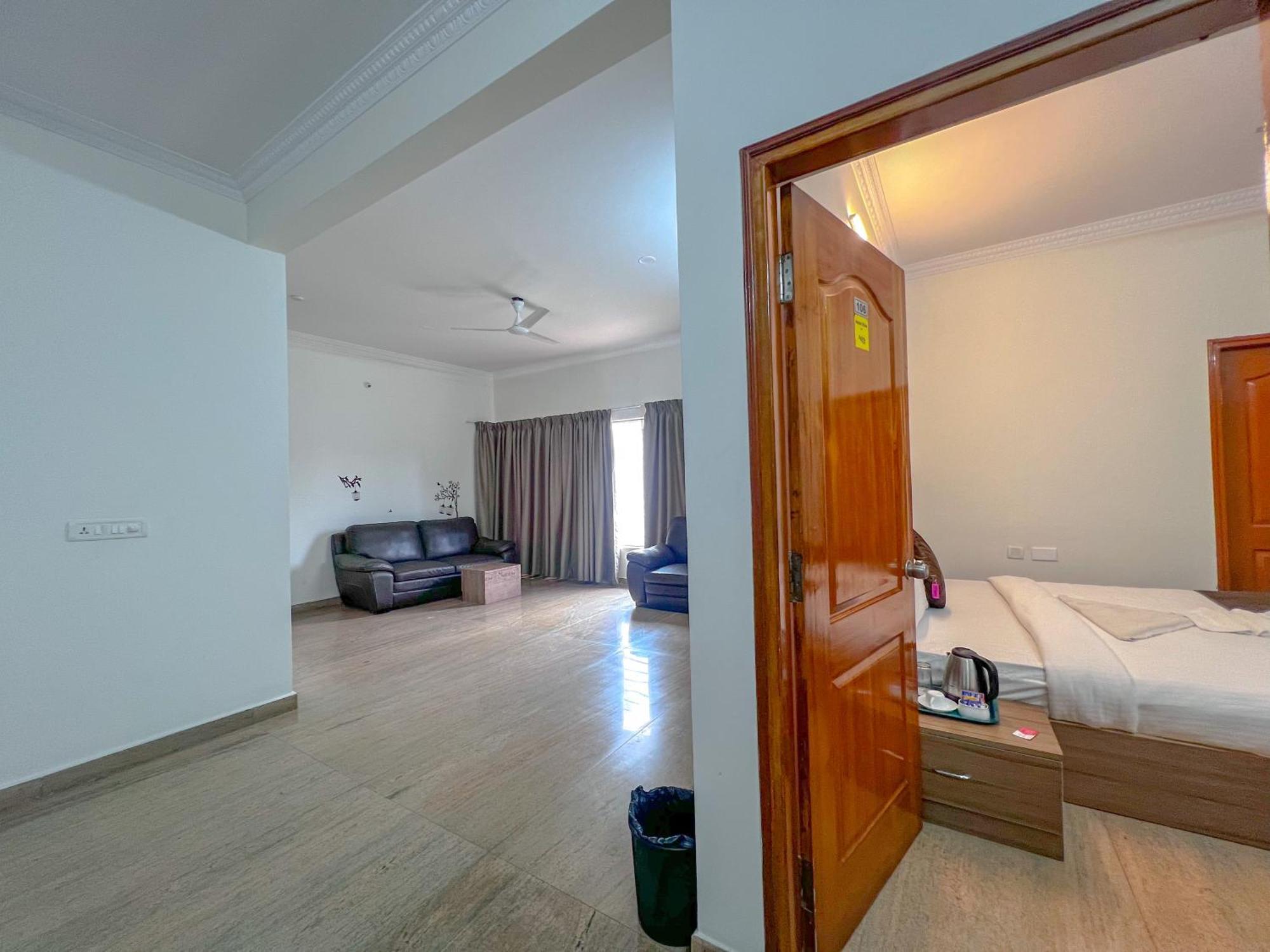 Hotel Elite By Agira Hotels-Free Airport Pickup Or Drop Yelahanka Esterno foto