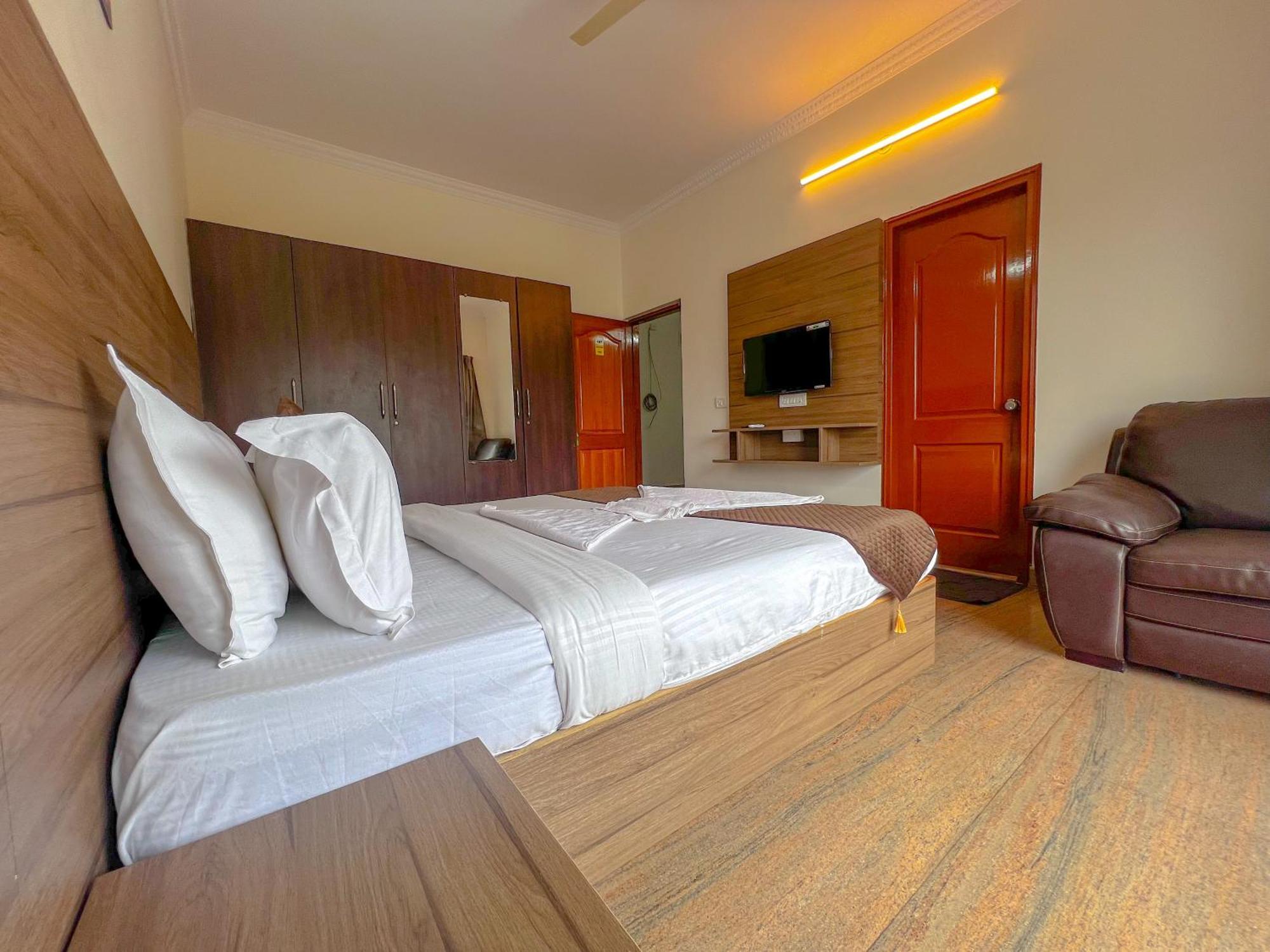 Hotel Elite By Agira Hotels-Free Airport Pickup Or Drop Yelahanka Esterno foto